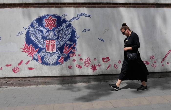 كاتس:
      نعيم
      قاسم
      يلعب
      بنار
      ستحرق
      «حزب
      الله»
      وكل
      لبنان