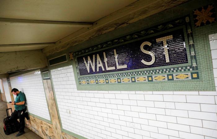 طفرة
      تداول
      السندات
      والأسهم
      تنقذ
      أرباح
      «باركليز»
      من
      فخ
      «الائتمان
      الخاص»