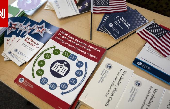 متابعة: إدارة ترامب تُعلّق "مؤقتاً" البتّ في طلبات الهجرة.. و مصدر يوضح لـCNN السبب