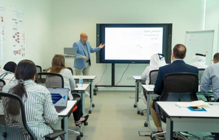 معهد التطوير التربوي يطلق برنامج "الخبرة المهنية للمعلمين" لربط التعليم بالبحث العلمي والصناعة