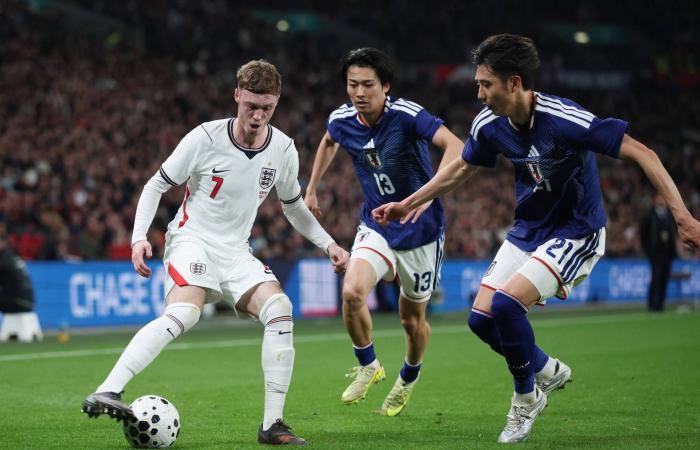 «دورة
      مدريد»:
      موسيتي
      يودّع...
      وفيس
      يتقدّم
      بثبات