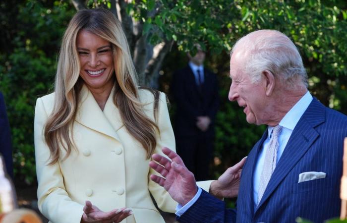 أميركا:
      صعود
      جنود
      من
      مشاة
      البحرية
      على
      متن
      سفينة
      تجارية
      في
      بحر
      العرب