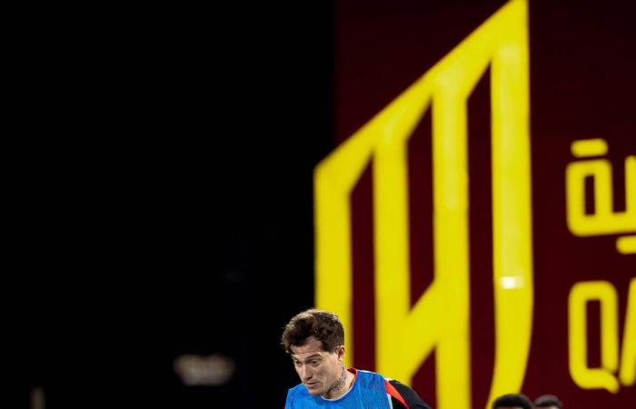 قمة
      الدوري
      السعودي:
      النصر
      المتصدر
      يسعى
      لتجاوز
      الأهلي...
      وتعزيز
      الصدارة