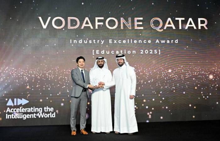 «فودافون» تحصد جائزة الشريك المتميز بالتعليم
