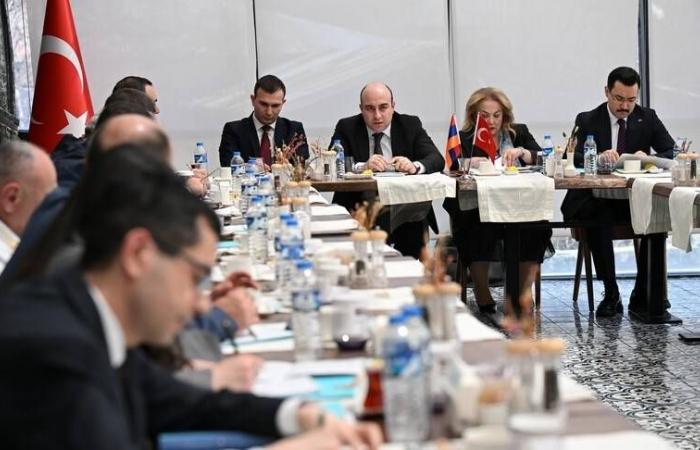 تركيا
      وأرمينيا
      إلى
      تعاون
      يتجاوز
      الخلافات
      و«مزاعم
      الإبادة»
      بدعم
      أميركي