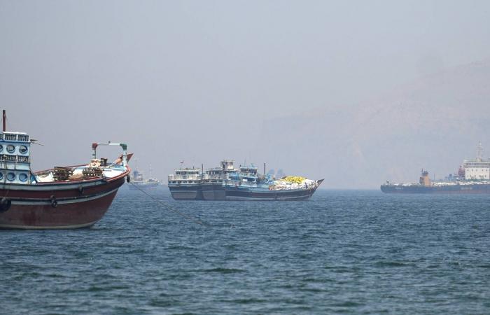 إسرائيل
      تبدأ
      اعتراض
      سفن
      مساعدات
      لغزة
      بعيداً
      عن
      سواحلها