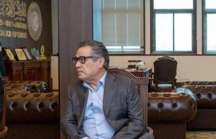 «حوار
      مهيكل»
      و«مجموعة
      مصغرة»...
      هل
      تكسر
      المساعي
      الأممية
      جمود
      الأزمة
      الليبية؟