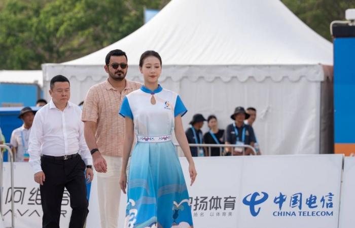 «شريف وتيجان» ..  بالــــــذهب يحلقان