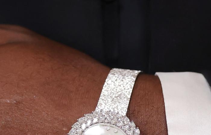 الجيل "زد" ينجذب إلى الساعات الكلاسيكية.. لا لوظيفتها فقط