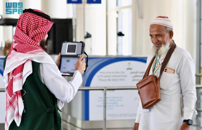 الجوازات السعودية تطلق "الكاونتر المتنقل" لتسهيل إجراءات الحجاج 