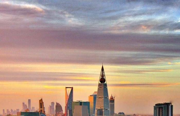 الاقتصاد
      السعودي
      يتحدى
      الضغوط
      وينمو
      2.8
      %
      برافعة
      الأنشطة
      غير
      النفطية