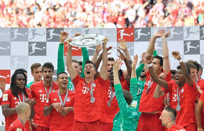 ليفاندوفسكي
      يواجه
      نهاية
      لا
      تليق
      بمسيرته
      الكروية