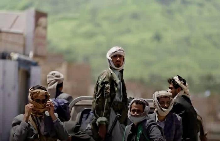 خطف
      ناقلة
      نفط
      قبالة
      اليمن
      واقتيادها
      نحو
      الصومال