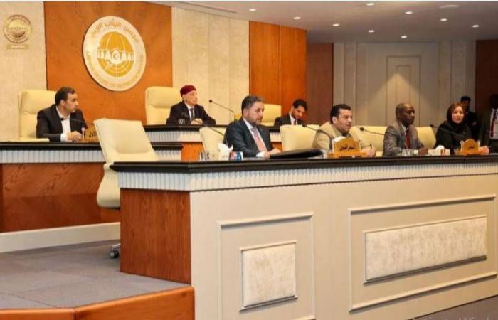 جهود
      ليبية
      لاسترداد
      100
      مليون
      دولار
      إلى
      أرصدتها
      المجمدة
      في
      بلجيكا