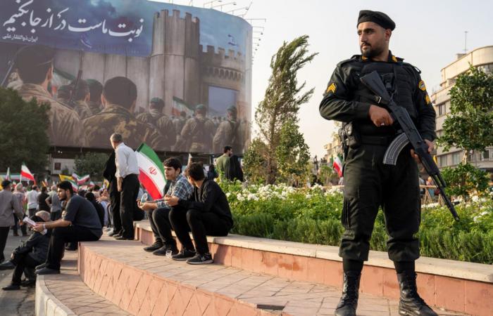 إيران تعلن إعدام رجلين بتهم تجسس وتكشف هويتهما ولصالح من أدينا بالتعامل معه