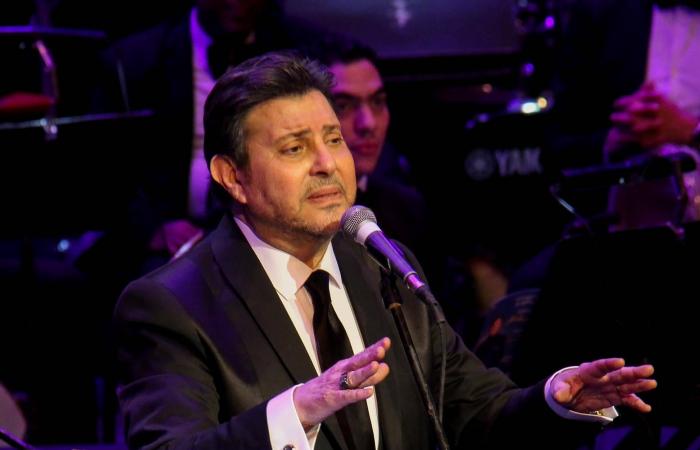 رحيل
      هاني
      شاكر
      بعد
      مشوار
      غنائي
      باهر