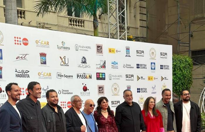 «يوم
      سعيد»
      يقتنص
      «هيباتيا
      الفضية»
      بـ«الإسكندرية
      للفيلم
      القصير»