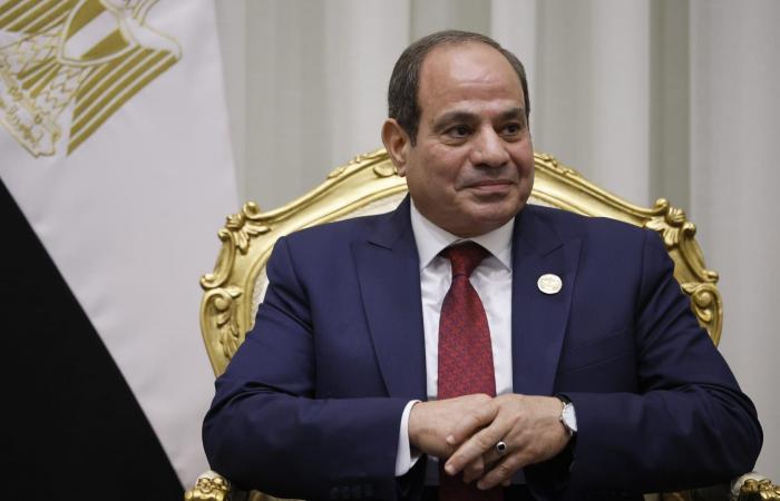 السيسي يتقدم بالعزاء للشعب المصري في وفاة هاني شاكر