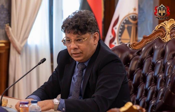 أنصار
      القذافي
      يحذرون
      من
      «ضياع
      أدلة»
      اغتيال
      سيف
      الإسلام