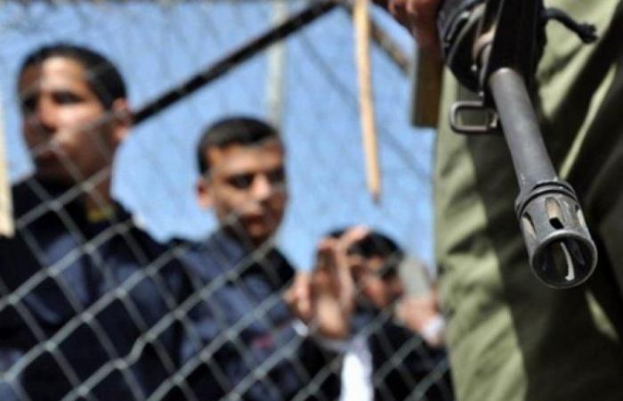 مركز حقوقي: 45 صحفيا فلسطينيا في سجون الاحتلال يعانون من ظروف صعبة