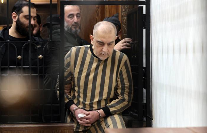 عون:
      لا
      خيار
      إلا
      التفاوض...
      ولا
      لقاء
      مع
      نتنياهو
      قبل
      اتفاق
      أمني