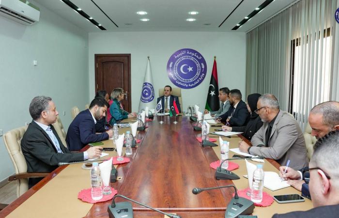 المعارضة
      الموريتانية
      تحتج
      على
      رفع
      الأسعار
      و«تردي»
      الأوضاع