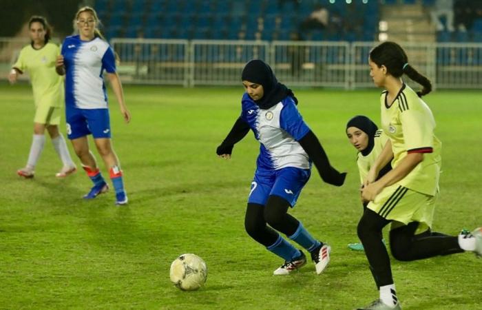 لجنة رياضة المرأة تختتم اليوم بطولة كرة القدم للفتيات
