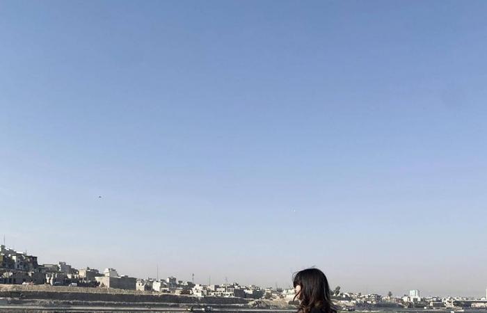 ريتا
      خلف
      تركت
      الموصل
      طفلةً
      وعادت
      لتُوثّق
      ذاكرة
      مدينة
      مدمَّرة