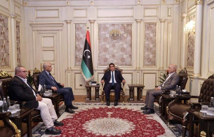 ليبيا:
      «الأعلى
      للدولة»
      يشطب
      عضوين
      لاجتماعهما
      بـ«4+4»