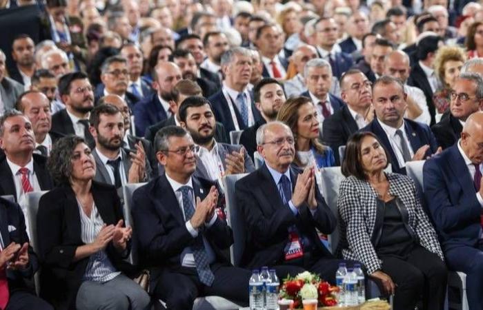 تركيا:
      تأجيل
      نظر
      دعوى
      تهدد
      زعيم
      المعارضة