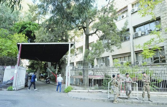 إطلاق
      فضل
      شاكر
      ينتظر
      بت
      القضاء
      اللبناني
      في
      «قضايا
      أمنية»