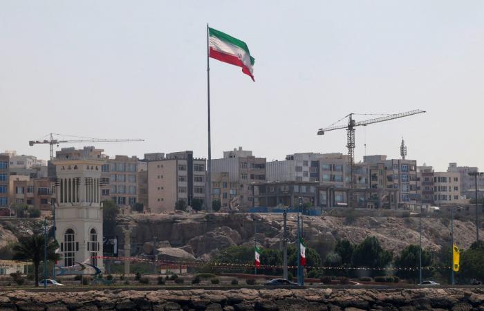 إيران: سماع دوي انفجارات قرب جزيرة قشم ومدينة بندر عباس