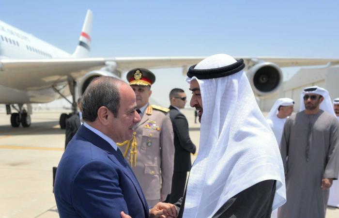 الرئيس
      المصري
      في
      الإمارات
      وسلطنة
      عمان
      لتأكيد
      التضامن
      وبحث
      سبل
      إنهاء
      التصعيد