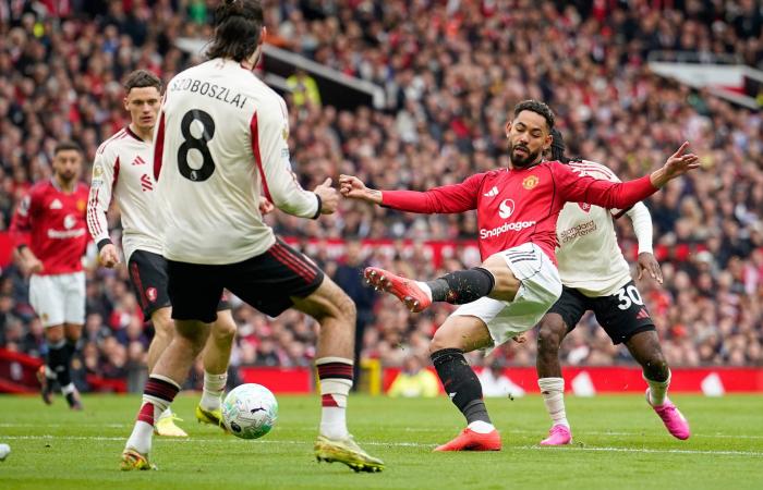 دورة
      روما:
      غوف
      تهزم
      فالنتوفا
      وتتأهل
      إلى
      الدور
      32