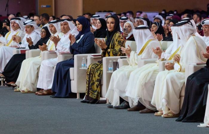 صاحبة السمو تشهد حفل تخريج الدفعة التاسعة والأربعين من خريجي القطاع الصحي بجامعة قطر