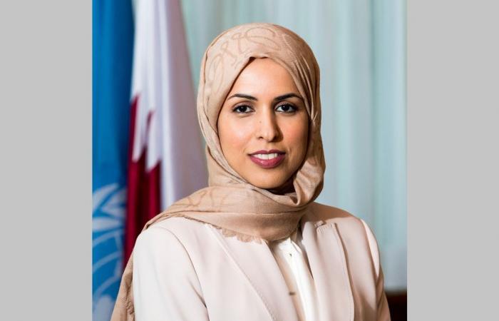 المندوب الدائم لدولة قطر لدى الأمم المتحدة تشارك في وقفة إعلامية بشأن مشروع قرار مجلس الأمن حول مضيق هرمز
