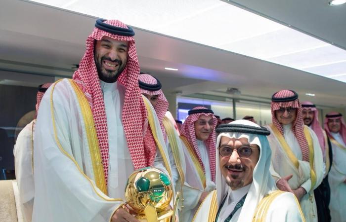 مُلهم
      الرياضيين...
      التزام
      راسخ
      بالرسالة
      والمشروع