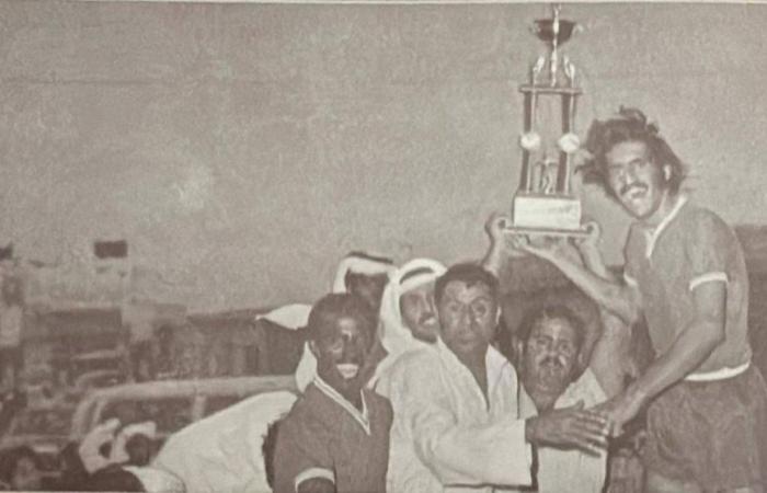 صورة خالدة تعيد ذاكرة أول نهائي للكأس الأغلى