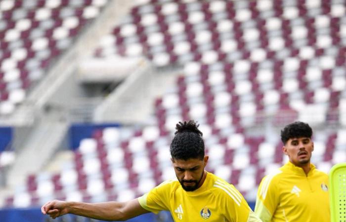 كأس
      الاتحاد
      الأفريقي:
      اتحاد
      العاصمة
      يهزم
      الزمالك
      في
      ذهاب
      النهائي