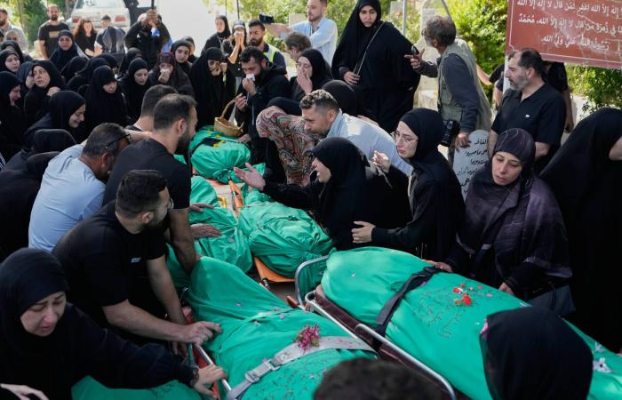 التصعيد
      الإسرائيلي
      يتواصل
      جنوب
      لبنان