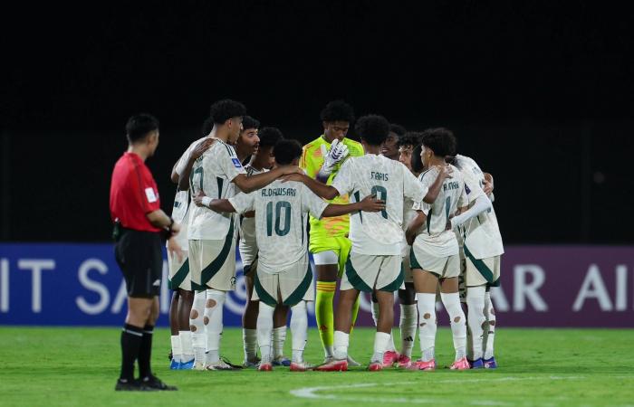 من
      الليتواني
      دوناتاس
      رومساس
      حكم
      «ديربي»
      النصر
      والهلال؟