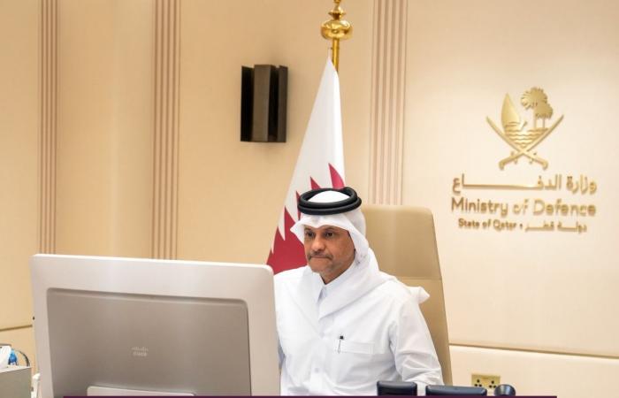 نائب رئيس مجلس الوزراء ووزير الدولة لشؤون الدفاع يشارك في اجتماع المهمة العسكرية متعددة الجنسيات في مضيق هرمز
