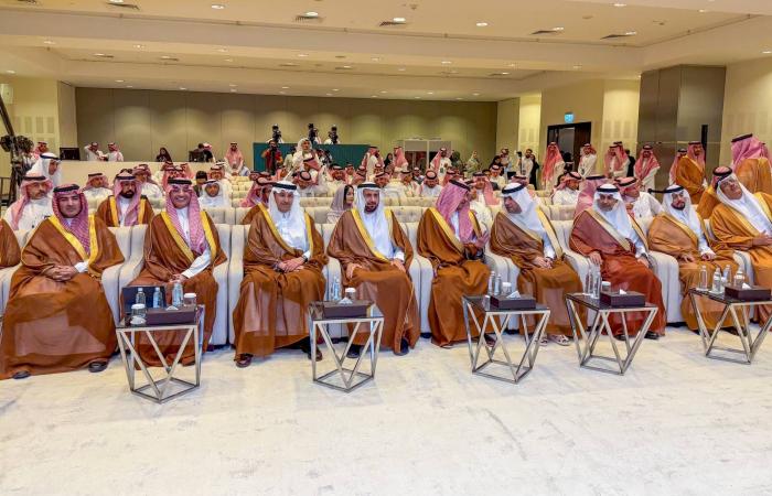 وصول
      860
      ألف
      حاج...
      والسعودية
      تؤكد
      الجاهزية
      الكاملة
      لخدمتهم