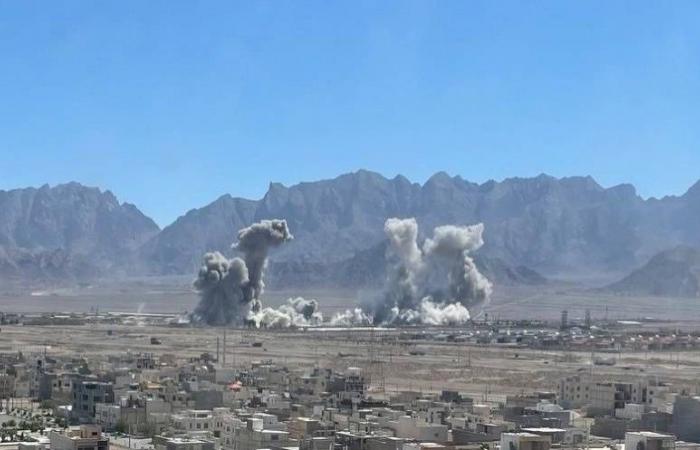 استخبارات
      أميركية:
      إيران
      استعادت
      30
      موقعاً
      صاروخياً
      قرب
      هرمز