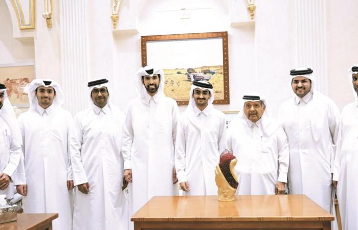 أغلى الكؤوس تزين مجالس شيوخ الغرافة