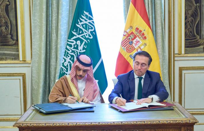 «التحالف»:
      اتفاق
      لإطلاق
      سراح
      1750
      أسيراً
      من
      جميع
      الأطراف
      اليمنية 