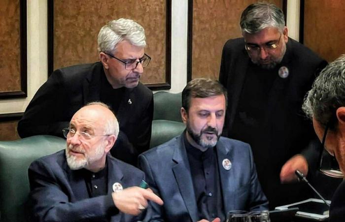 هجمات
      في
      «هرمز»
      وضغوط
      على
      طهران