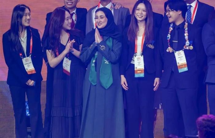 «آيسف
      2026»:
      السعودية
      الأولى
      عالمياً
      في
      علم
      الأحياء
      الحسابي
      والمعلوماتية