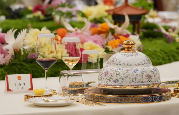 رغم
      تحذير
      ترمب…
      تايوان
      تؤكد
      تمسكها
      باستقلالها