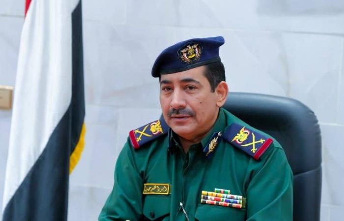 وزير
      الداخلية
      اليمني:
      خلايا
      الاغتيالات
      في
      عدن
      مموّلة
      خارجياً...
      وتسعى
      لإفشال
      الدولة